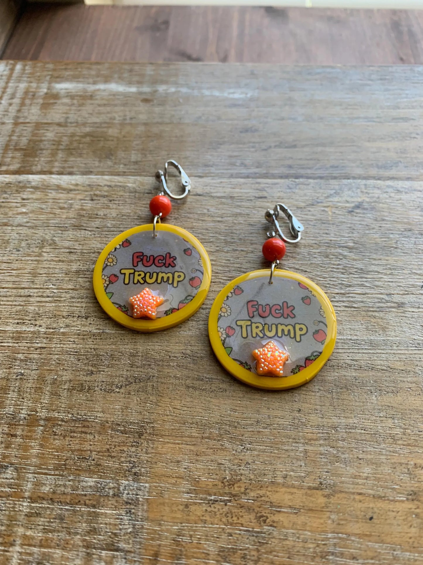 Anti Trump Clip On Earrings Clay Protest Fuck Trump Activist Fruit Star Liberal Earrings Punk FDT Anti Authoritarian Govt Ear Hangers