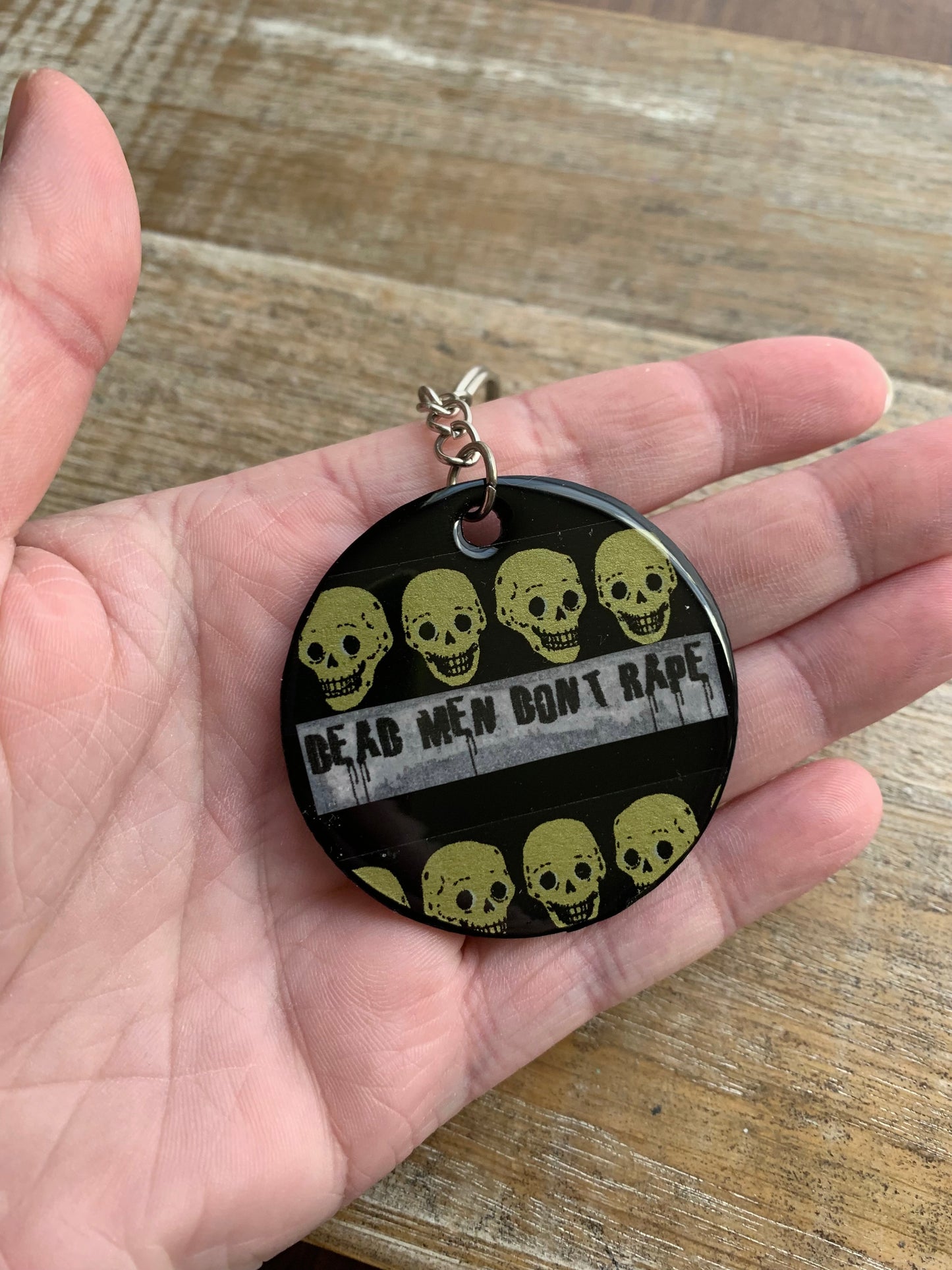Dead Men Don’t Rape Skull Keychain Black Circle Keyring