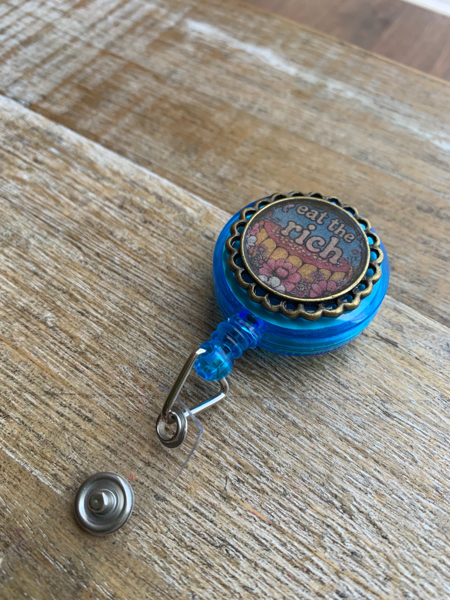 FREEBIE BADGE REEL LISTING