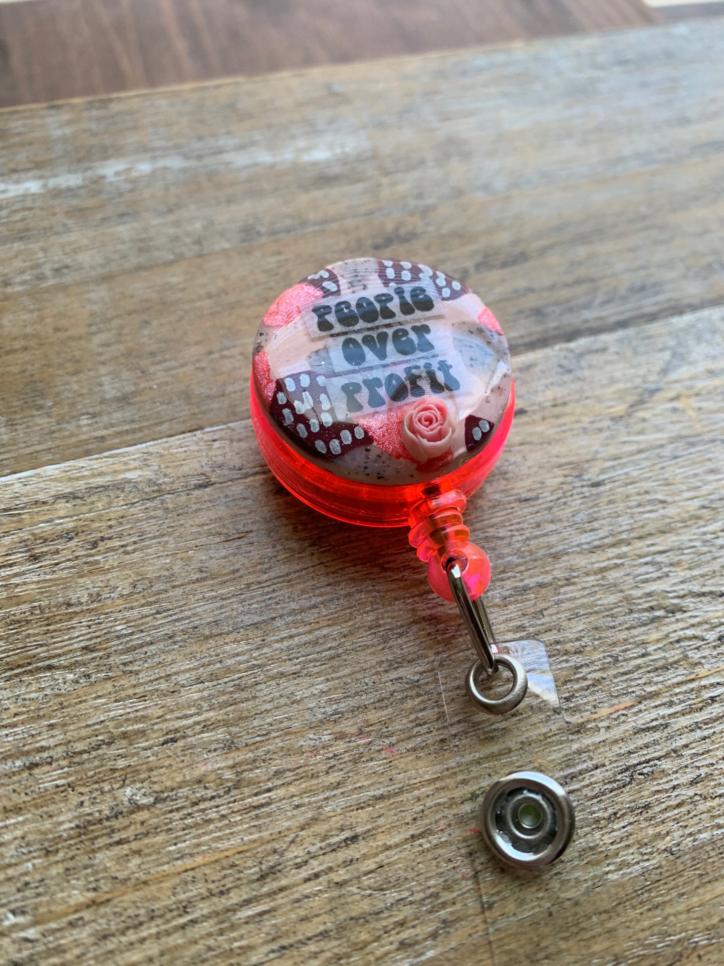 FREEBIE BADGE REEL LISTING
