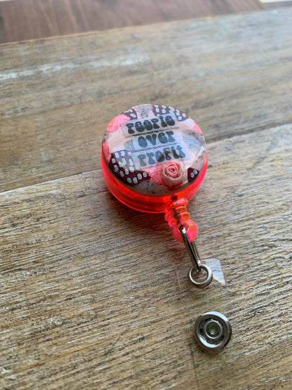FREEBIE BADGE REEL LISTING