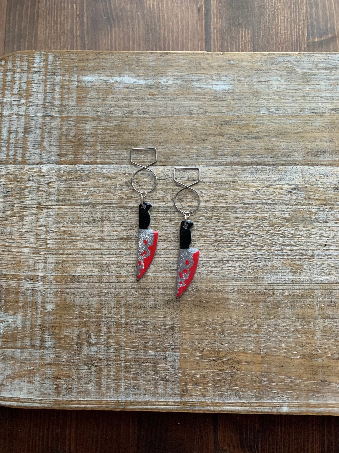 Knife Tunnel Gauge Earrings Halloween Ghost Bloody Knife Clay Ear Weights Killer Murder True Crime Ear Hangers Fall Jewelry Clip On Earrings