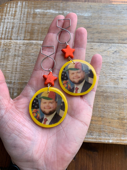 JD Vance Meme Tunnel Gauge Earrings Art Deco Liberal Ear Hangers Kidcore Lollipop JD Vance Funny Meme Yellow Democrat Clip On Earrings